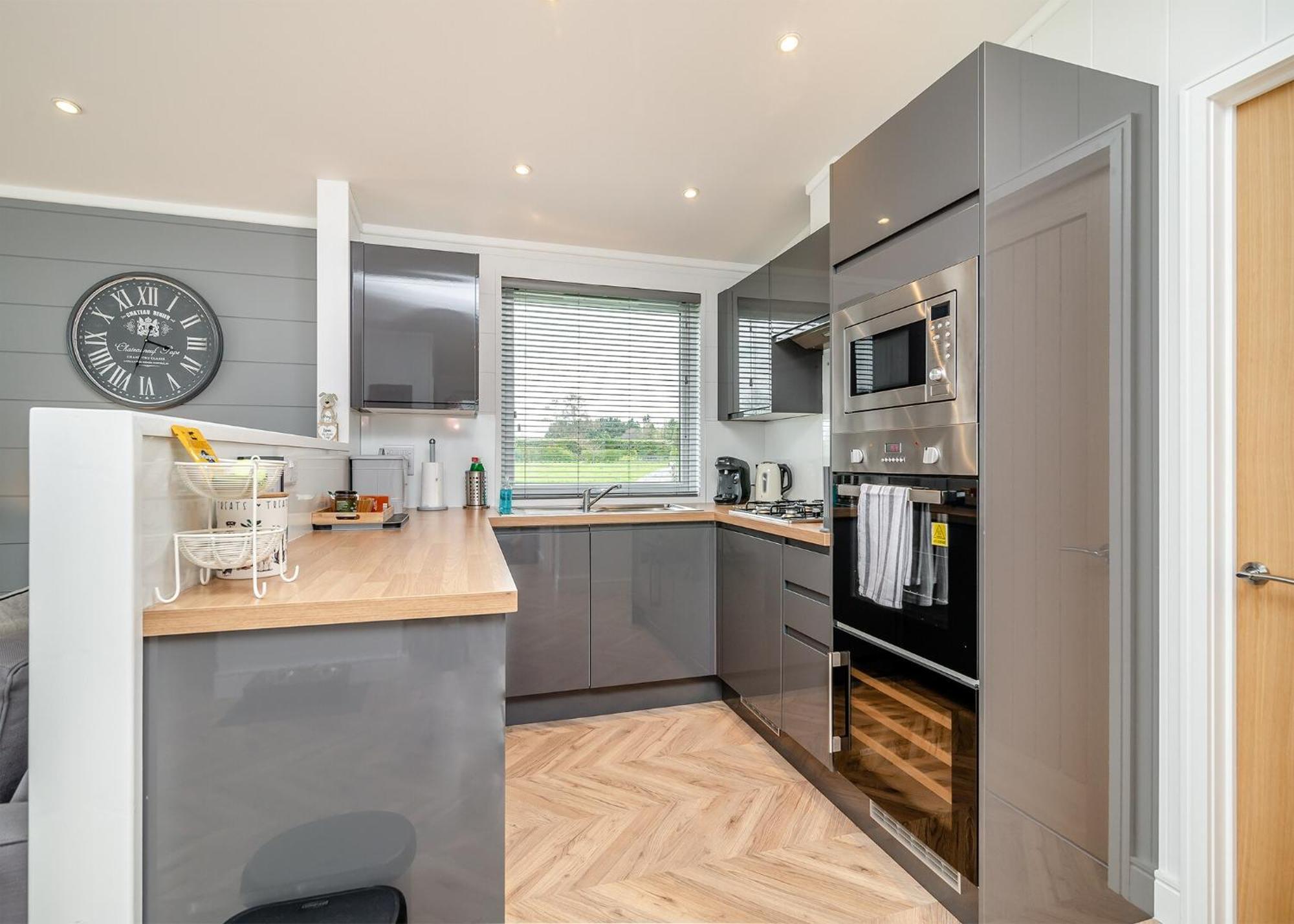 Midsomer Lodges Pilton Room photo