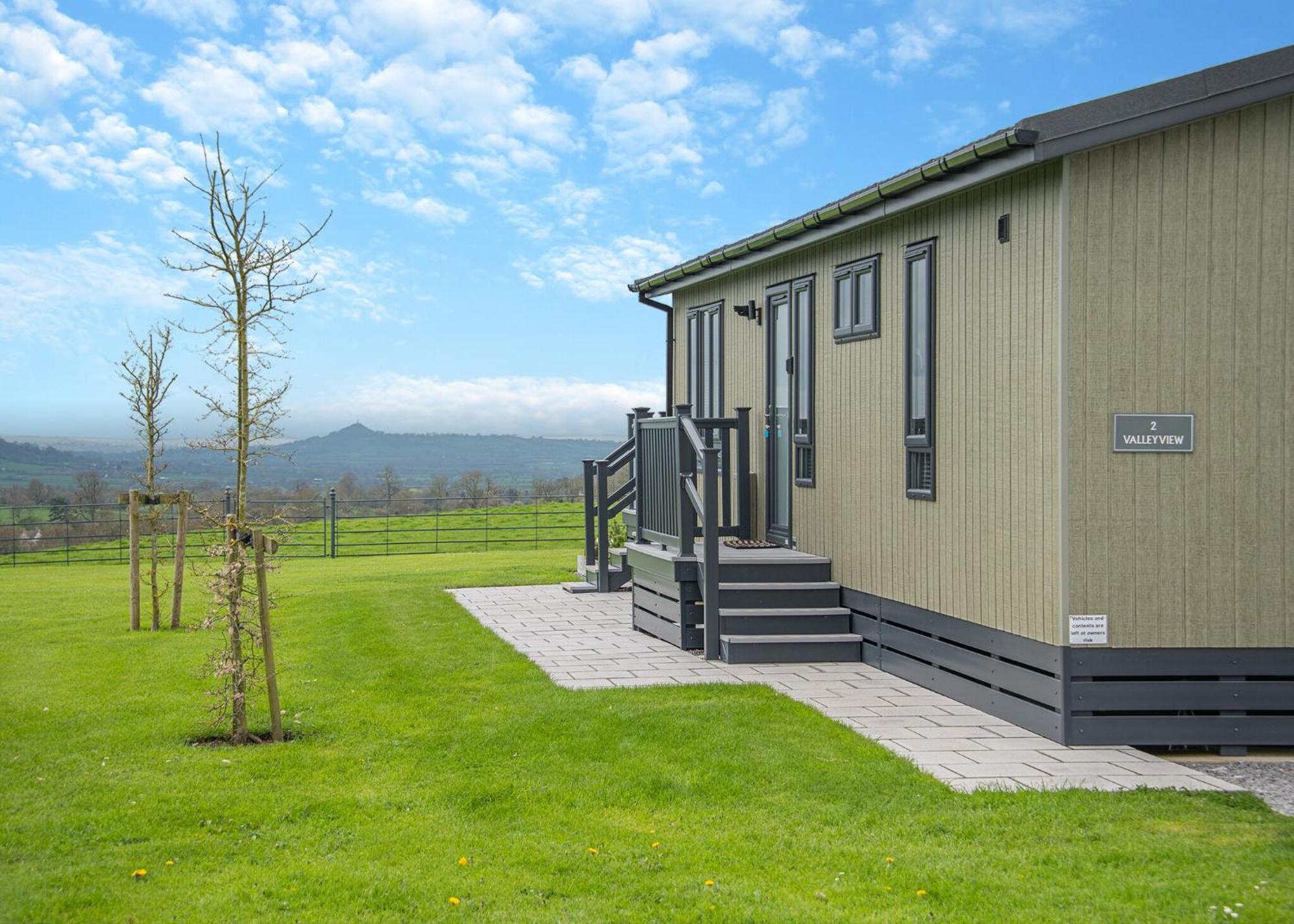 Midsomer Lodges Pilton Room photo
